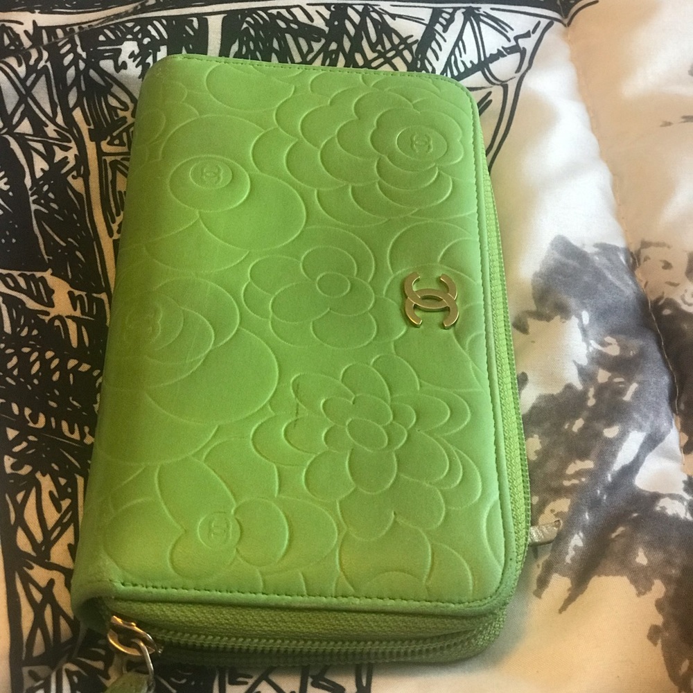 wallet SOLD